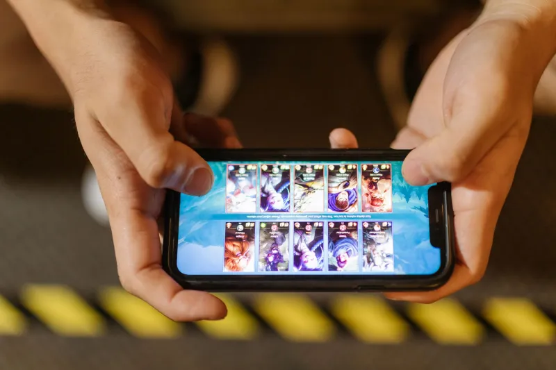Phone First, Win Second? The Real Reason US Players Keep Choosing Mobile Over Desktop